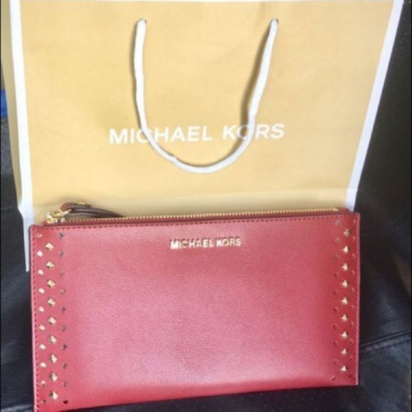 Authentic Michael Kors Jet Set Travel Clutch Wristlet NWOT - Red Studded - Picture 7 of 12